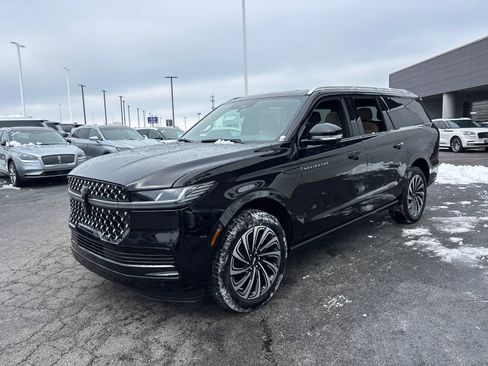 New 2025 Lincoln Navigator L Black Label image 3