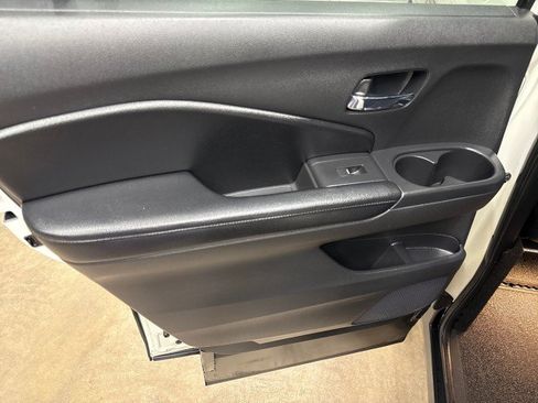 Used 2018 Honda Pilot EX-L image 37