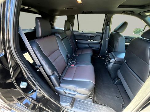 Used 2024 Honda Passport Black Edition image 25