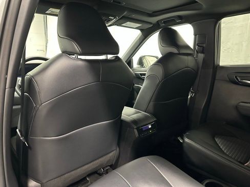 Used 2025 Toyota Highlander XSE image 48