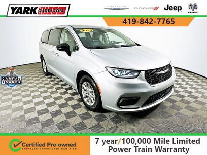 Certified 2024 Chrysler Pacifica Touring-L