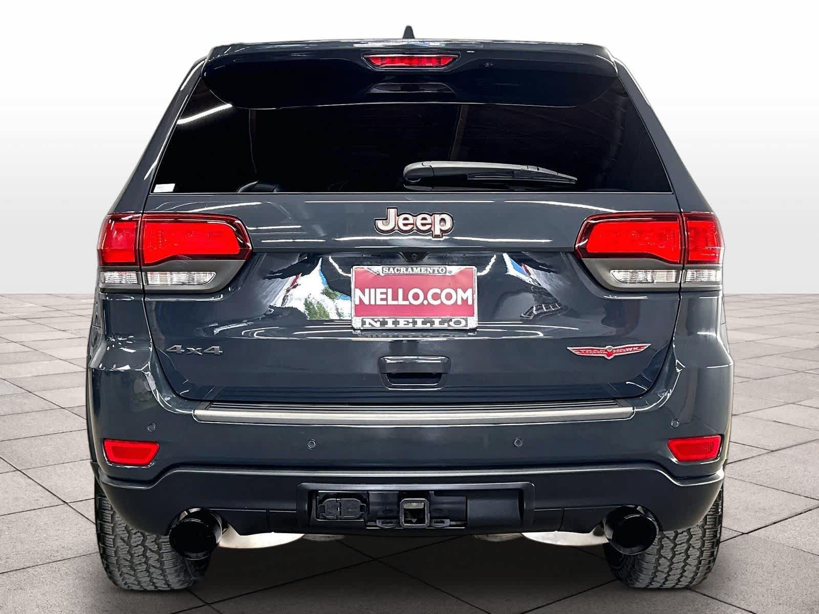 Used 2018 Jeep Grand Cherokee Trailhawk w/ Trailhawk Luxury Group AWD/4WD image 8