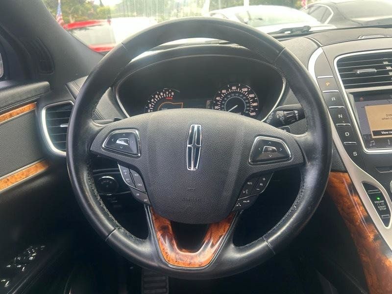 Used 2016 Lincoln MKX Select w/ Select Plus Package FWD image 10