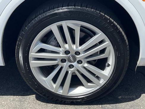 Used 2018 Audi Q5 2.0T Premium Plus w/ Premium Plus Package AWD/4WD image 29