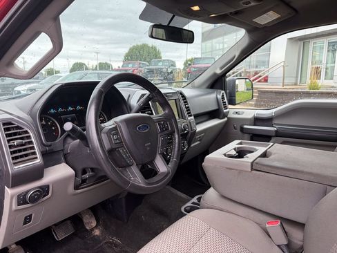 Used 2015 Ford F150 XLT w/ Equipment Group 302A Luxury AWD/4WD image 9