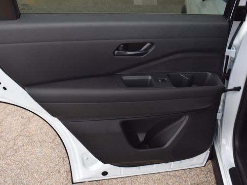 New 2026 Nissan Pathfinder SV image 38