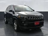 Used 2024 Jeep Compass Latitude image 2