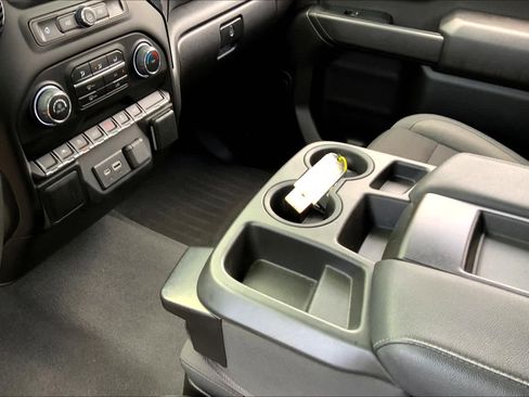 Used 2022 Chevrolet Silverado 1500 Custom image 16