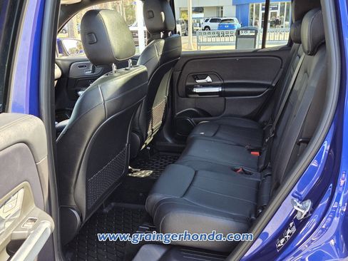 Used 2021 Mercedes-Benz GLB 250 4MATIC w/ Premium Package image 10