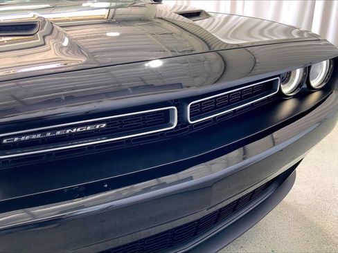 Used 2023 Dodge Challenger SXT RWD image 29