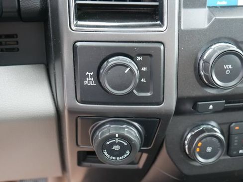 Used 2018 Ford F150 XLT w/ Equipment Group 302A Luxury AWD/4WD image 21