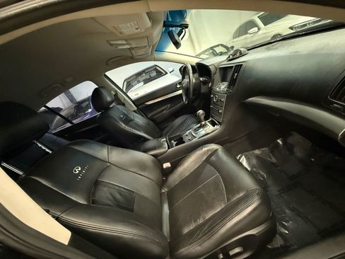 Used 2011 INFINITI G37 Journey image 23