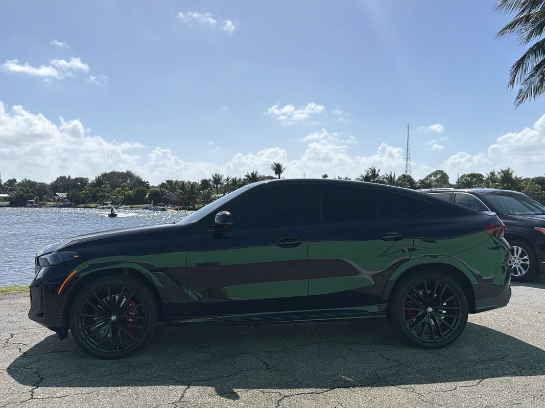 Used 2024 BMW X6 xDrive40i w/ Premium Package AWD/4WD image 2