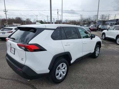 Used 2024 Toyota RAV4 LE image 4