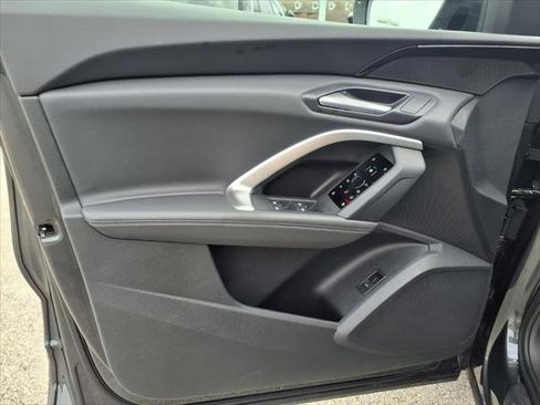 Used 2025 Audi Q5 Premium w/ Convenience Package AWD/4WD image 12