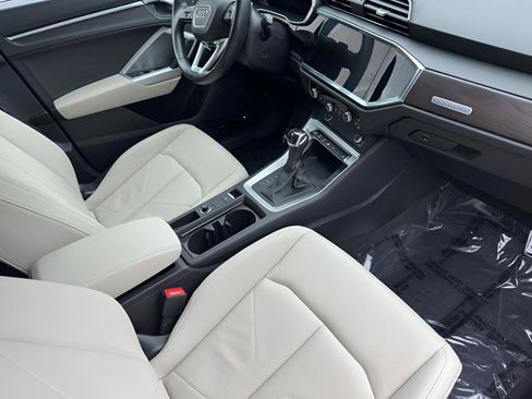 Used 2023 Audi Q3 2.0T Premium Plus w/ Premium Plus Package AWD/4WD image 37