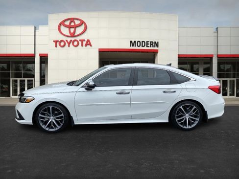 Used 2023 Honda Civic Touring image 7