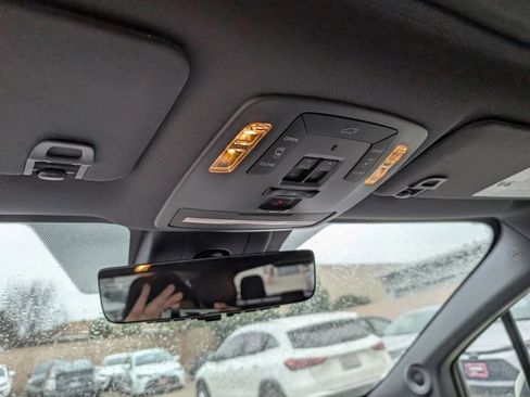 Used 2021 Toyota Sienna Platinum image 14