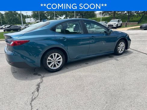 Used 2025 Toyota Camry LE FWD image 4