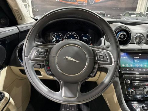 Used 2019 Jaguar XJ L Portfolio image 71