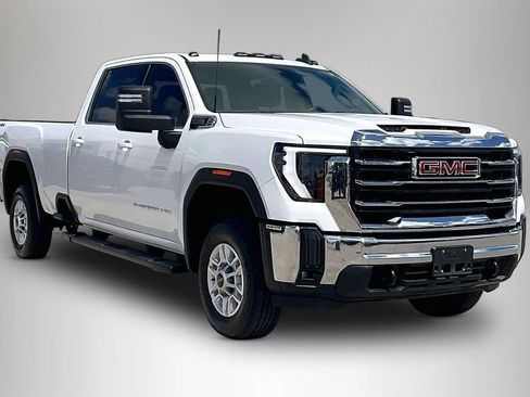 Used 2024 GMC Sierra 2500 SLE w/ SLE Value Package; AWD/4WD image 1