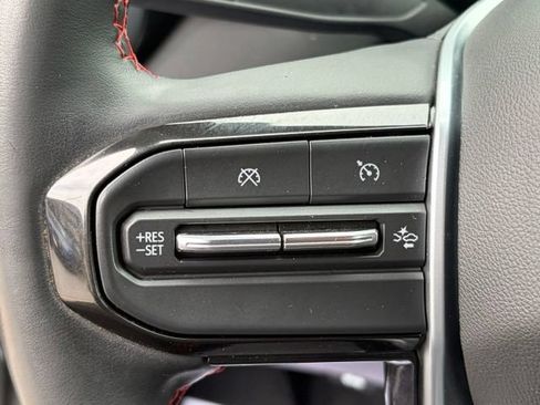 Used 2023 Chevrolet Colorado Z71 w/ Z71 Convenience Package 2 AWD/4WD image 17