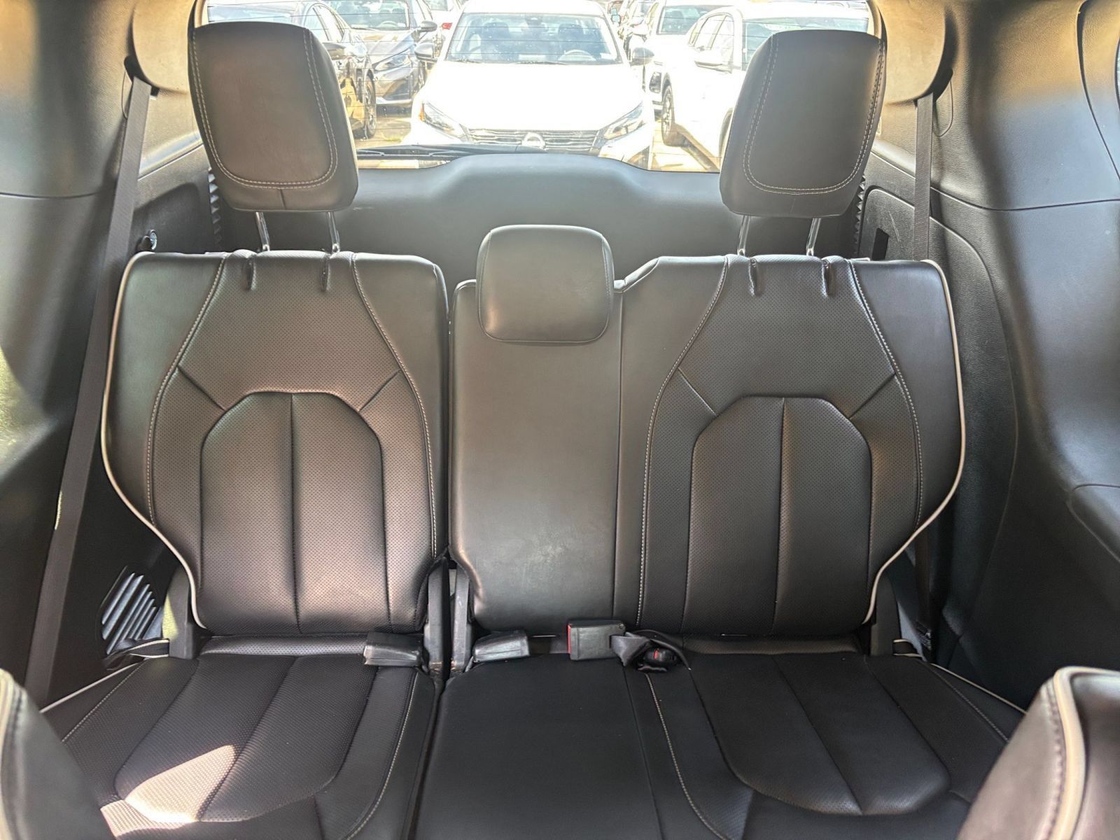 Used 2025 Chrysler Pacifica Limited FWD image 32
