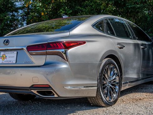 Used 2018 Lexus LS 500 w/ Luxury Package RWD image 5