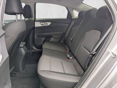 Used 2023 Kia Forte LXS w/ LXS Technology Package FWD image 17