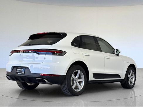 Certified 2020 Porsche Macan image 8