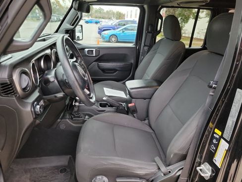 Used 2022 Jeep Wrangler Unlimited Sport image 13