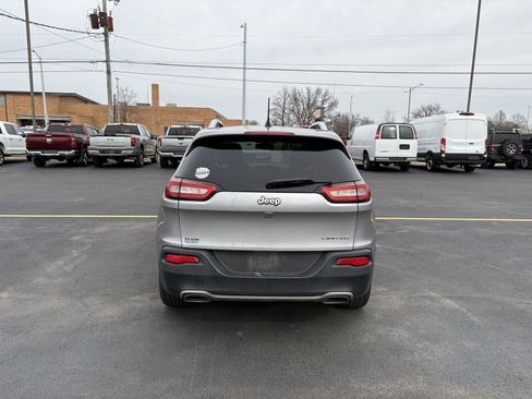 Used 2017 Jeep Cherokee Limited image 21