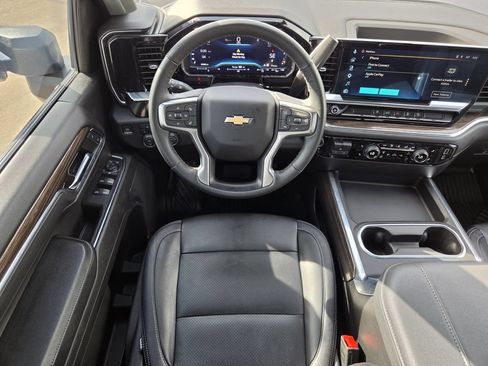 Used 2024 Chevrolet Silverado 2500 LT AWD/4WD image 13