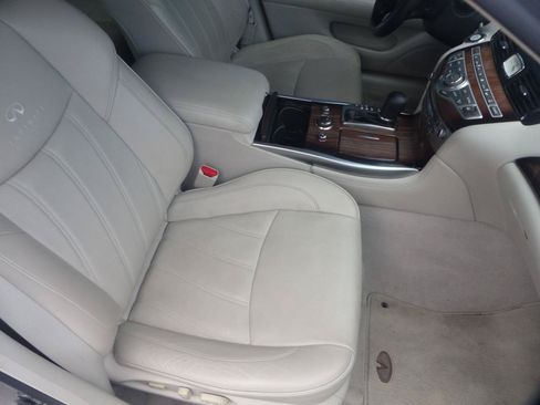Used 2011 INFINITI M37 w/ Deluxe Touring Pkg RWD image 17