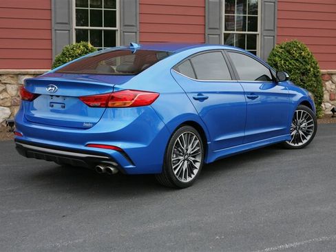 Used 2017 Hyundai Elantra Sport FWD image 5