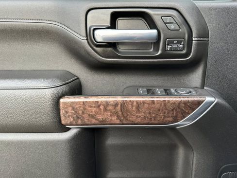 Used 2020 GMC Sierra 2500 Denali w/ Denali Ultimate Package image 11