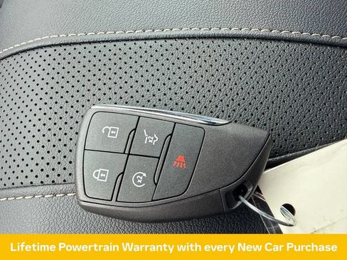 New 2026 Chevrolet Traverse High Country w/ LPO, Floor Liner Package FWD image 29