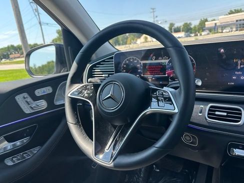 Used 2026 Mercedes-Benz GLS 450 4MATIC image 34