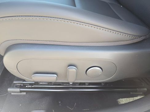 Used 2024 Hyundai Kona Limited AWD/4WD image 24