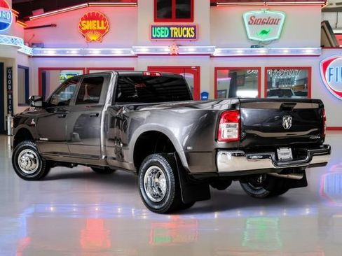 Used 2021 RAM 3500 Tradesman w/ Chrome Appearance Group AWD/4WD image 5