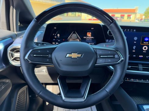 Used 2024 Chevrolet Equinox EV LT w/ Active Safety Package 3 image 21