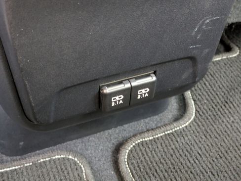 Used 2021 Lexus RX 350L FWD w/ Premium Package image 16