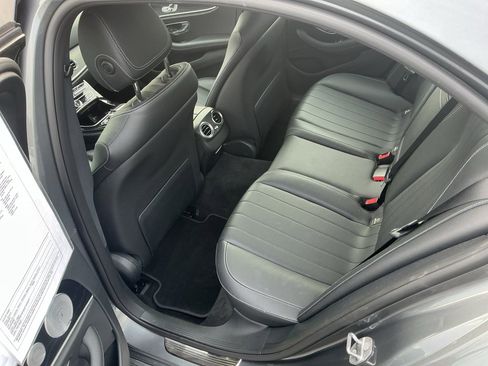 Used 2017 Mercedes-Benz E 300 4MATIC image 34