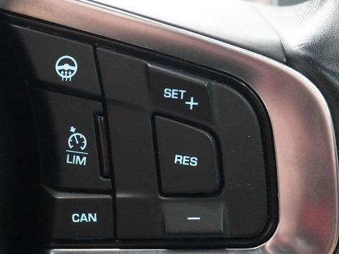 Used 2018 Jaguar XF R-Sport AWD/4WD image 25