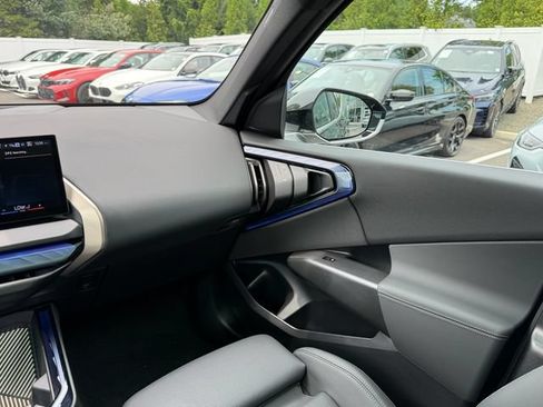 Used 2025 BMW X3 xDrive30i w/ Convenience Package AWD/4WD image 17