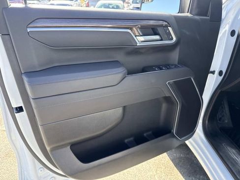 Used 2025 Chevrolet Silverado 1500 RST AWD/4WD image 18