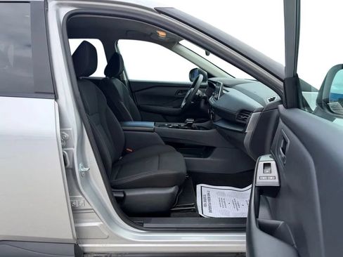 Used 2024 Nissan Rogue S FWD image 26