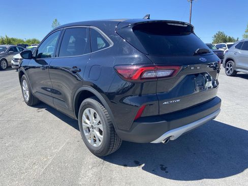 Used 2025 Ford Escape Active AWD/4WD image 10