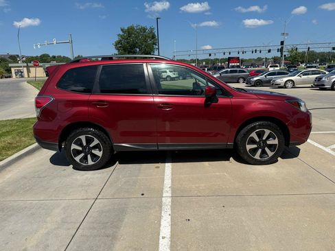 Used 2017 Subaru Forester 2.5i Premium w/ All-Weather Package AWD/4WD image 5