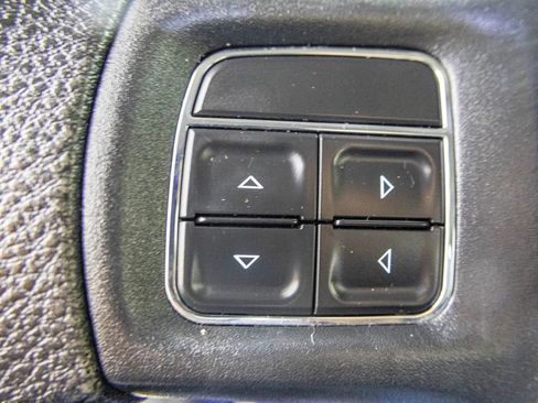 Used 2015 RAM 1500 Express image 29